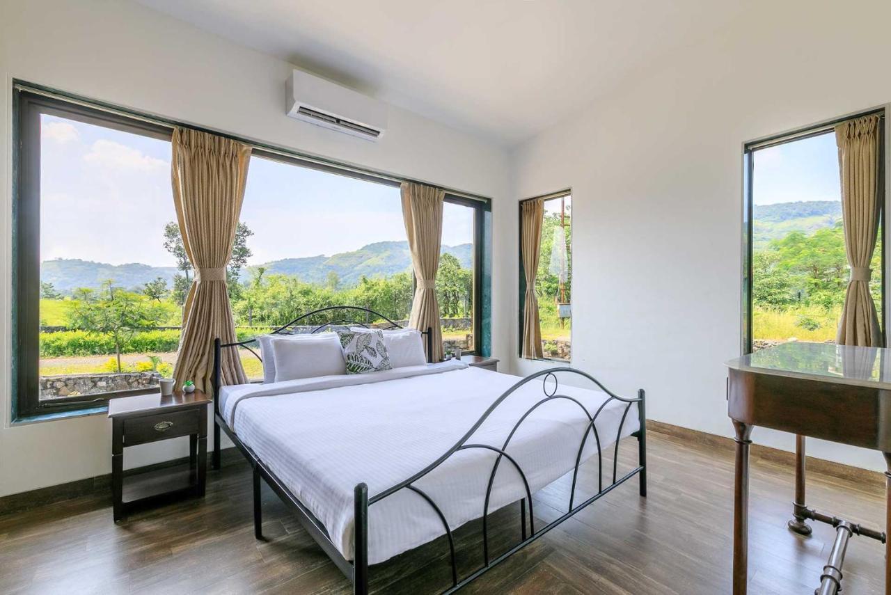 Stayvista'S Shivom Villa 2 - A Serene Escape With Views Of The Valley And Lake Lonavala Exteriér fotografie