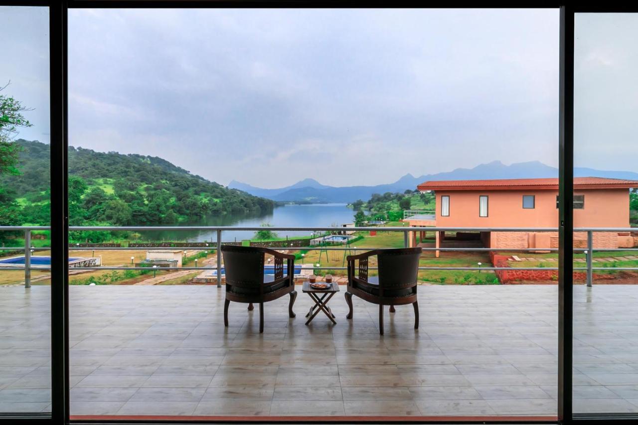 Stayvista'S Shivom Villa 2 - A Serene Escape With Views Of The Valley And Lake Lonavala Exteriér fotografie